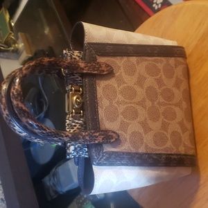 Coach troupe 16 in signature canvas snakeskin.NO HANGTAG AND NO STRAP